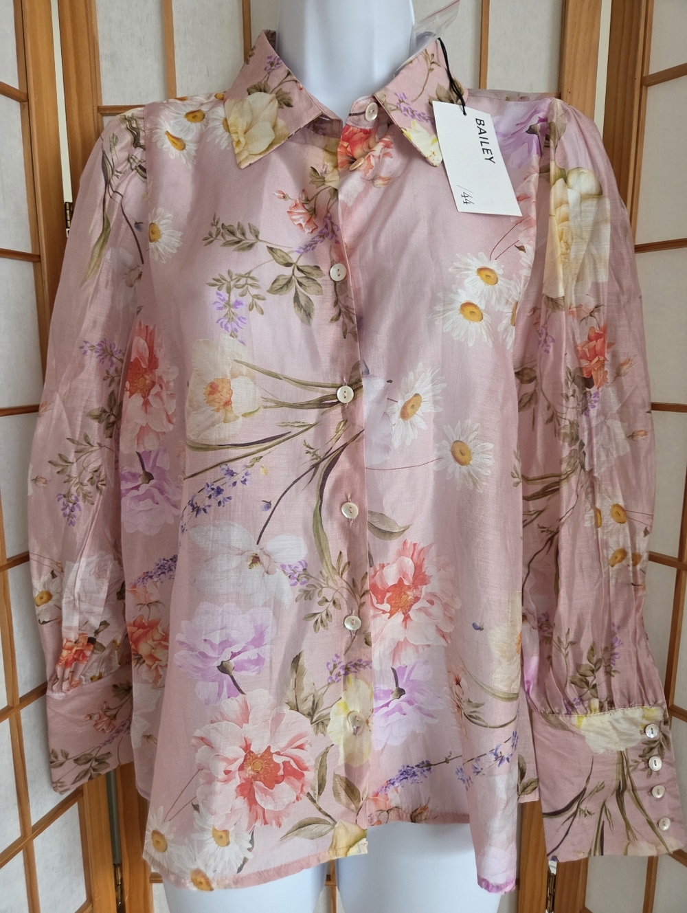 NWT WOMENS BAILEY 44 LIGHT SILKY FLORAL LAYOCELL BUTTONS DOWN SHIRT BLOUSE XL